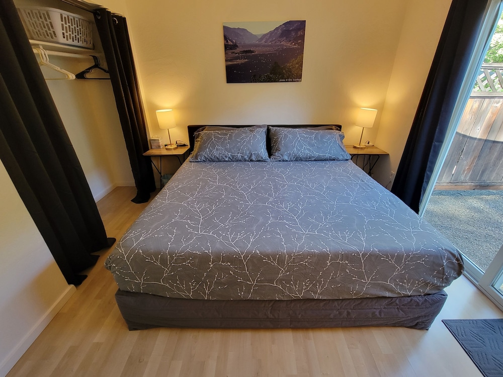Hood River Suites Apartment Hotel - photo 7