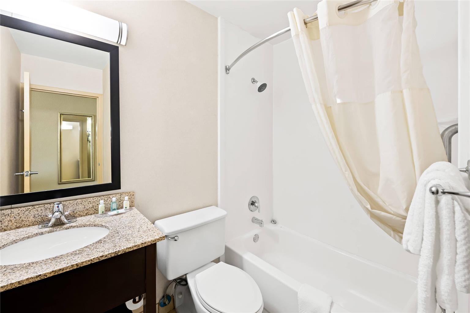 Quality Inn Dayton Airport - photo 28