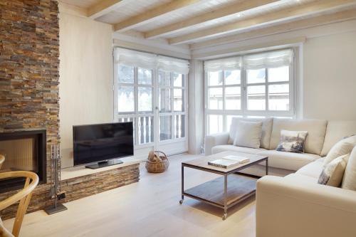 Val de Ruda Luxe 41 by FeelFree Rentals — 4-Star Luxury Hotel in Vielha, Spain