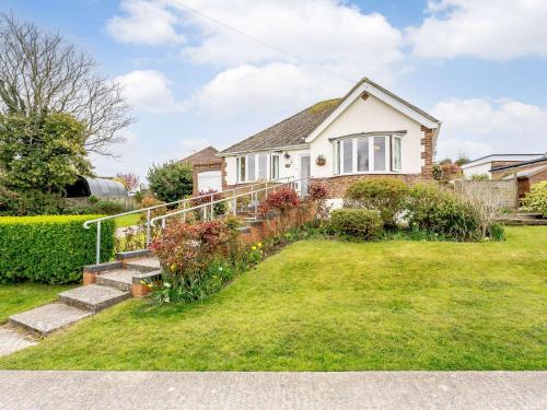 2 Bed in Bexhill on Sea 82747 — hotel in Bexhill-On-Sea