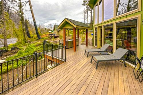 McKenzie River Retreat — Weed — photo 5
