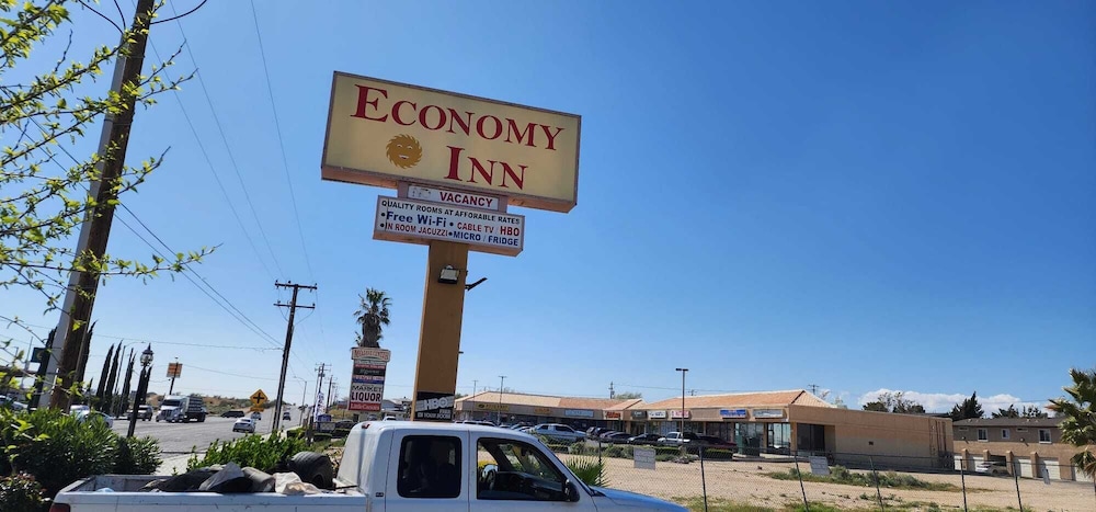 Economy Inn Victorville - photo 21