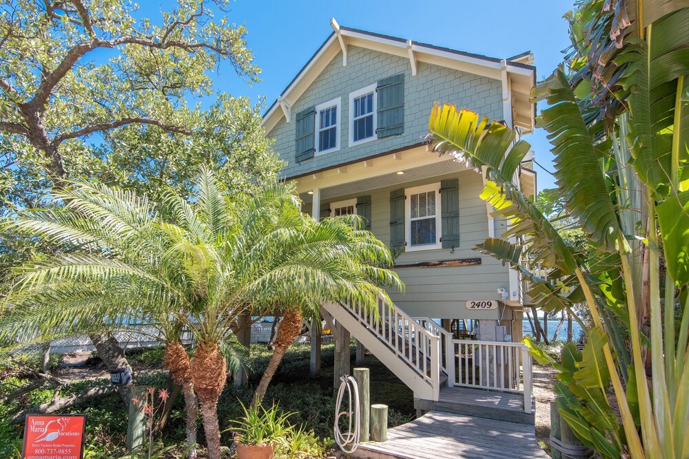 Waters Edge Cottage — 4-Star Luxury Hotel in Bradenton Beach, United States