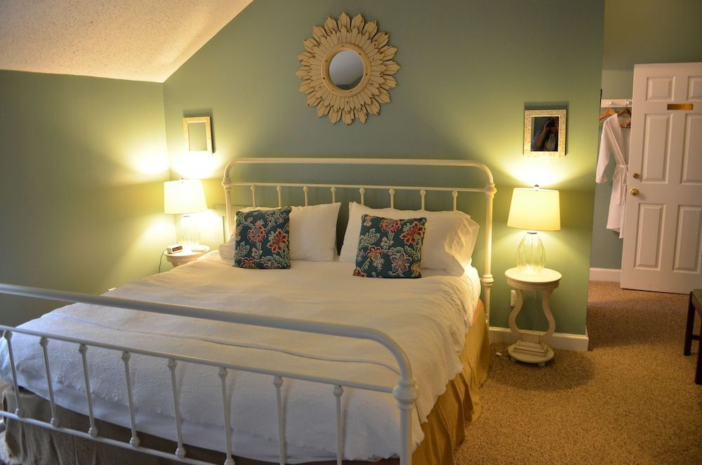 The Inn at Gristmill Square - photo 15