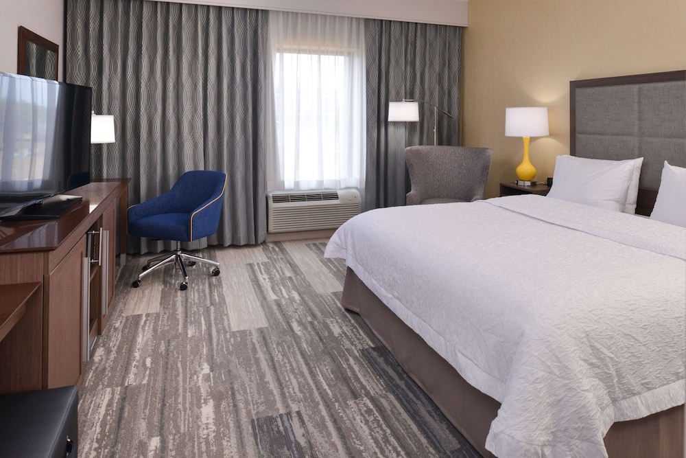 Hampton Inn & Suites Cincinnati Mason - photo 8