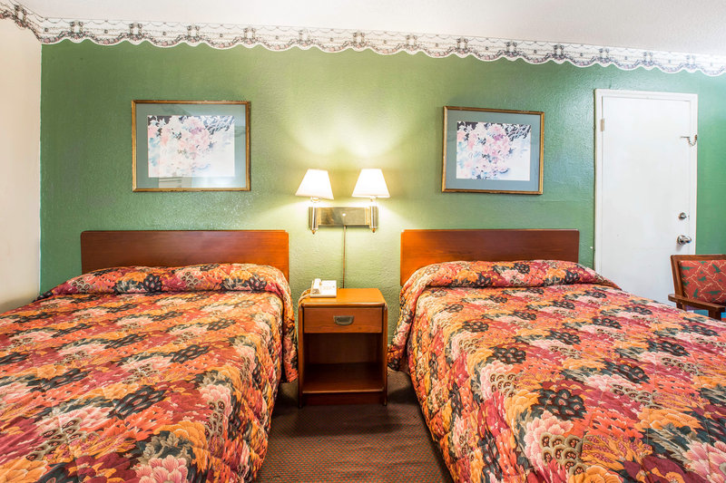 Relax Inn Milledgeville - photo 5