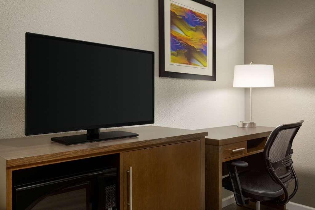 Super 8 by Wyndham Eureka - photo 26