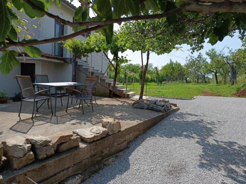 Green view apartment — 4-Star Luxury Hotel in Sezana, Slovenia