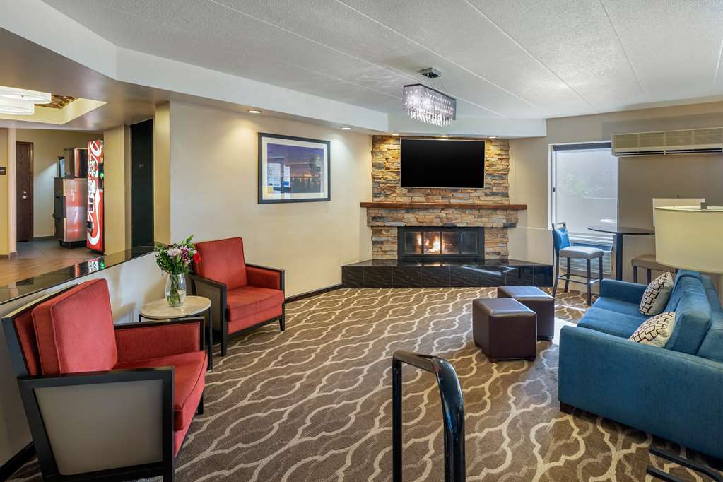 Comfort Inn Grand Rapids Airport - photo 6