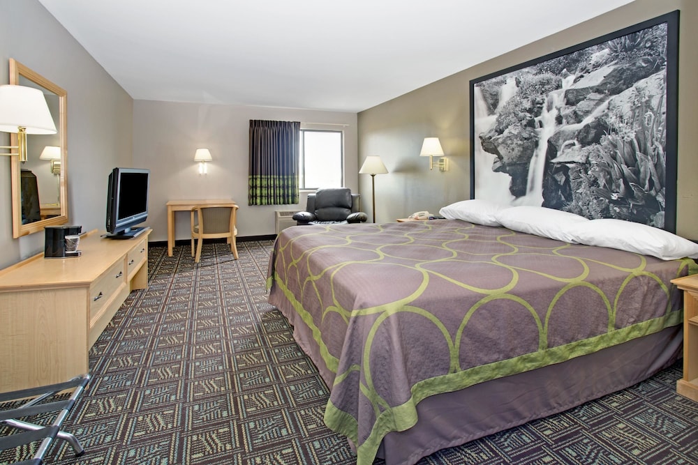 Super 8 by Wyndham Fort Collins - photo 11