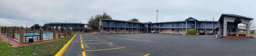 The Country Corner Inn - photo 7