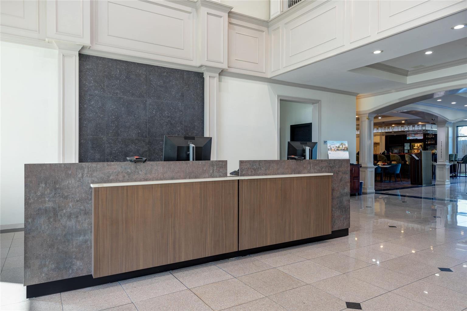 Wyndham Lake Charles - photo 7