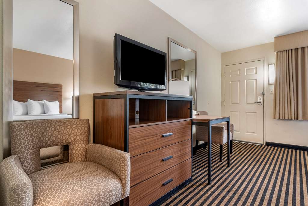 Best Western Town House Lodge - photo 8