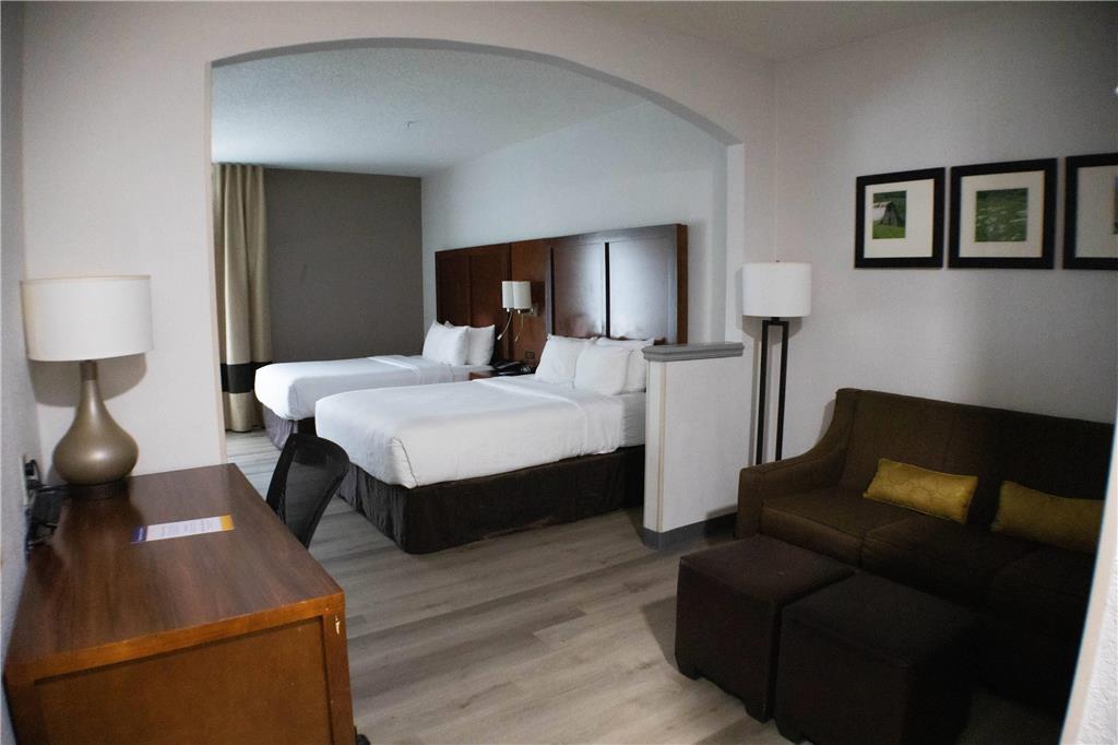 Comfort Suites Salisbury I 85 - photo 19