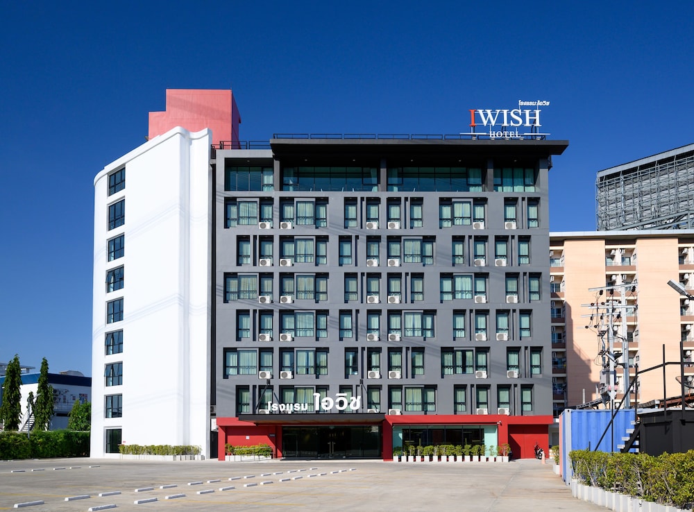 Iwish Hotel in Mueang Nonthaburi, Thailand