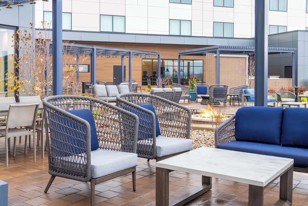 Homewood Suites by Hilton Holland - photo 53