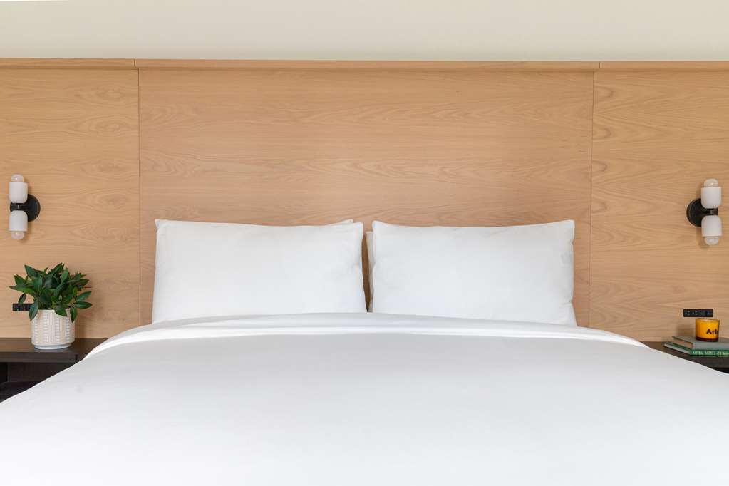Arlo Soho - photo 32