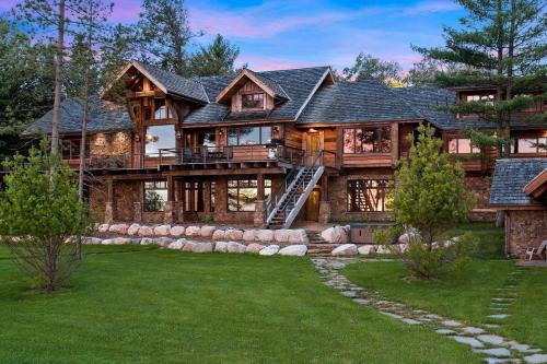 Gull Lakes Finest Reclaimed Charm and Luxury — 4-Star Luxury Hotel in Lake Shore, United States