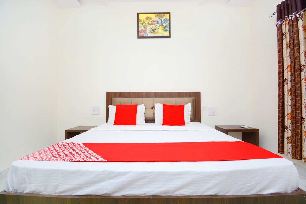 Oyo 38787 Hotel Red Rose in Bathinda, India