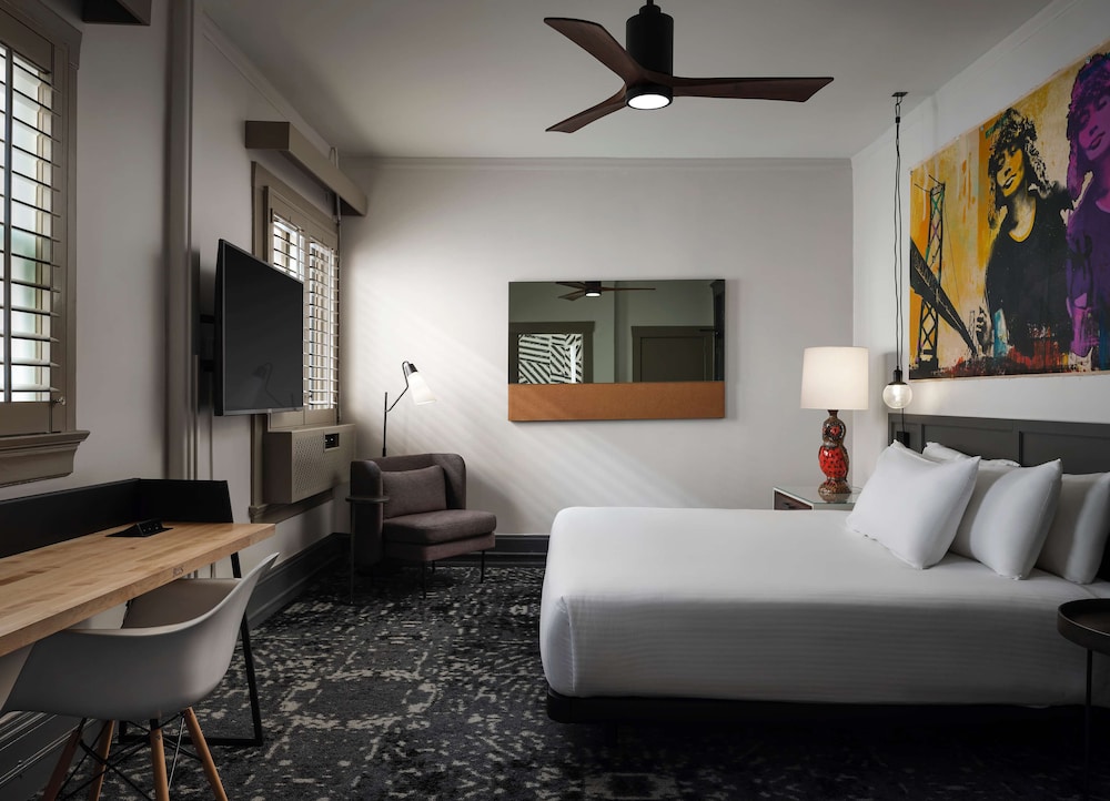 The Barnes San Francisco Tapestry Collection by Hilton - photo 18