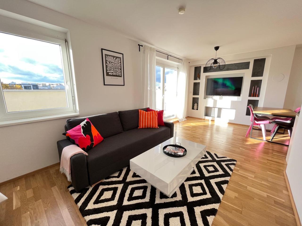 Penthouse near Central Station with free parking — 4-Star Luxury Hotel in Vienna, Austria