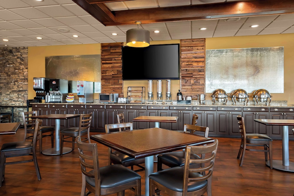 Best Western Newport Inn - photo 39