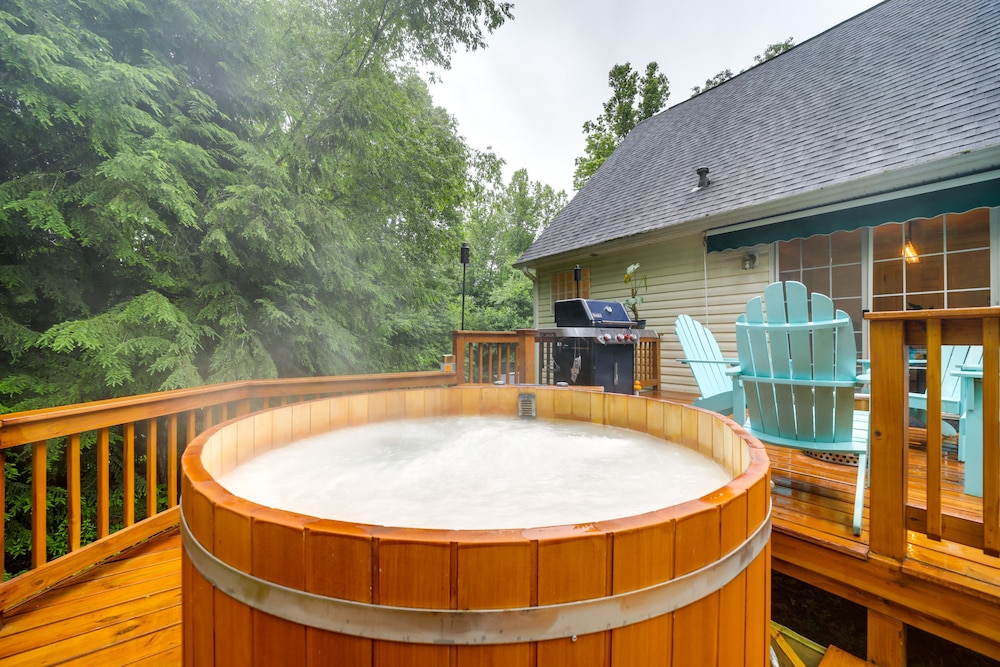 Arden Home W Private Hot Tub 17 Mi To Asheville 22260979 — Druid Hills