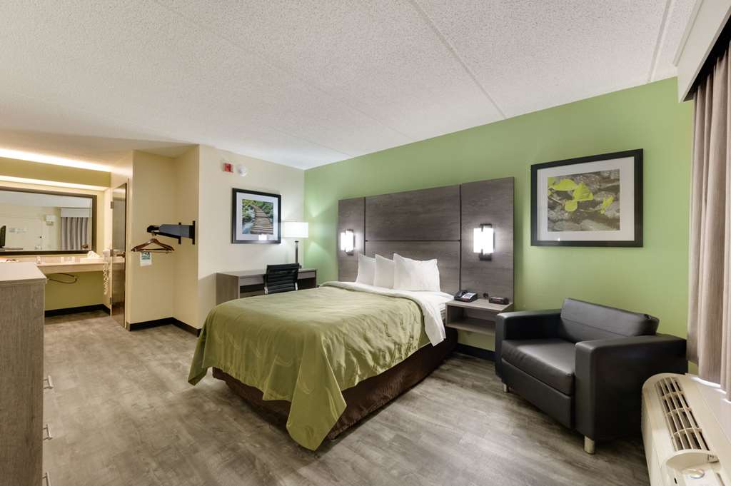 Quality Inn Airport Southeast - photo 7