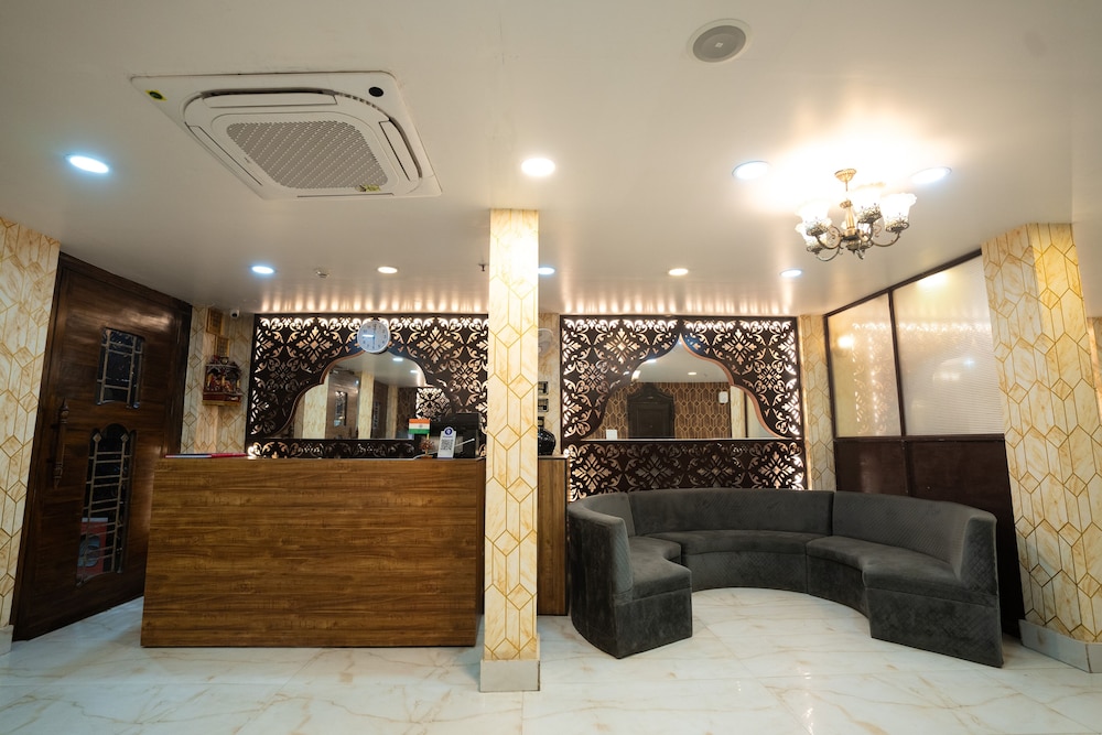 Hotel Silver Shine - carbon neutral hotel in Varanasi