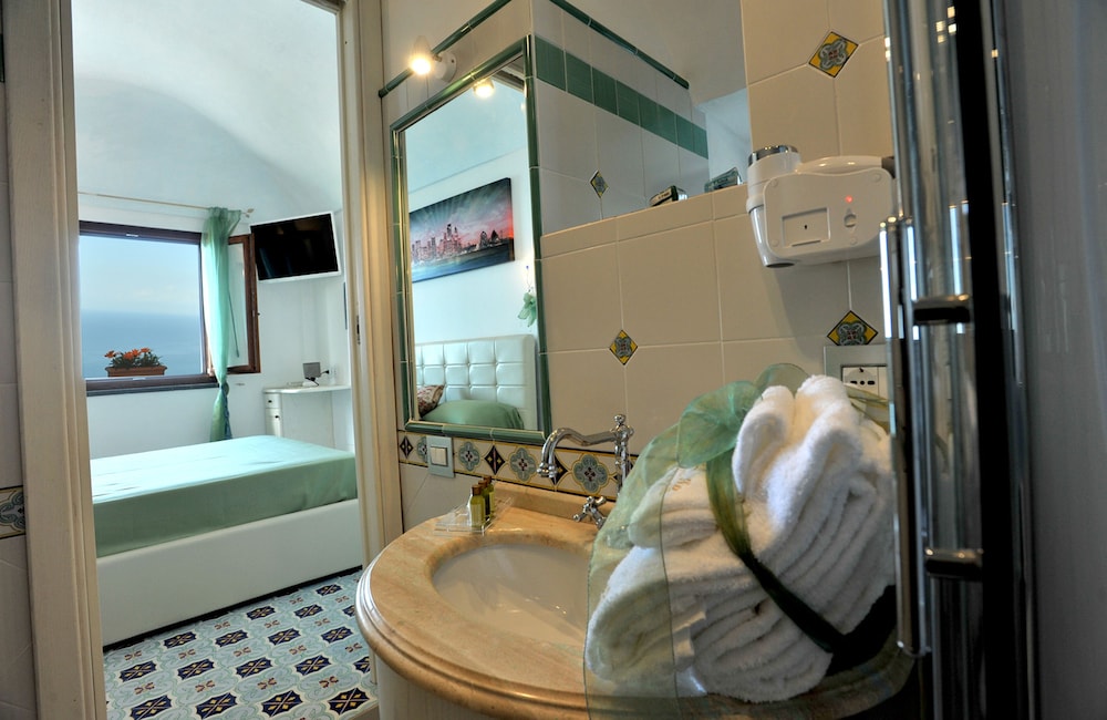 World Center — 4-Star Luxury Hotel in Amalfi, Italy