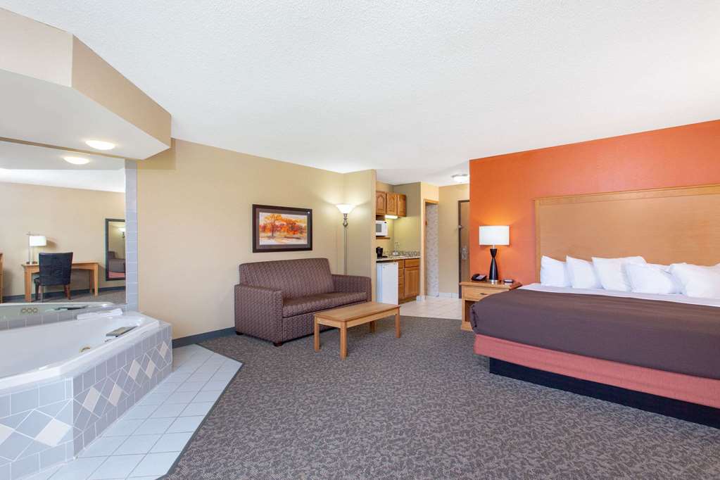 AmericInn by Wyndham Boscobel - photo 28