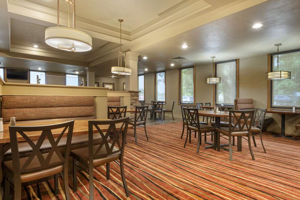Best Western Plus Ramkota Hotel - photo 39