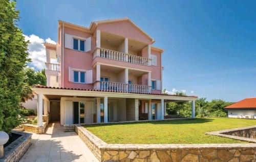 Family friendly apartments with swimming pool Soline Krk 9715 — 4-Star Luxury Hotel in Dobrinj, Croatia