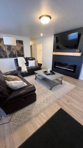 Red Brick Retreat — 4-Star Luxury Hotel in Blackfoot, United States
