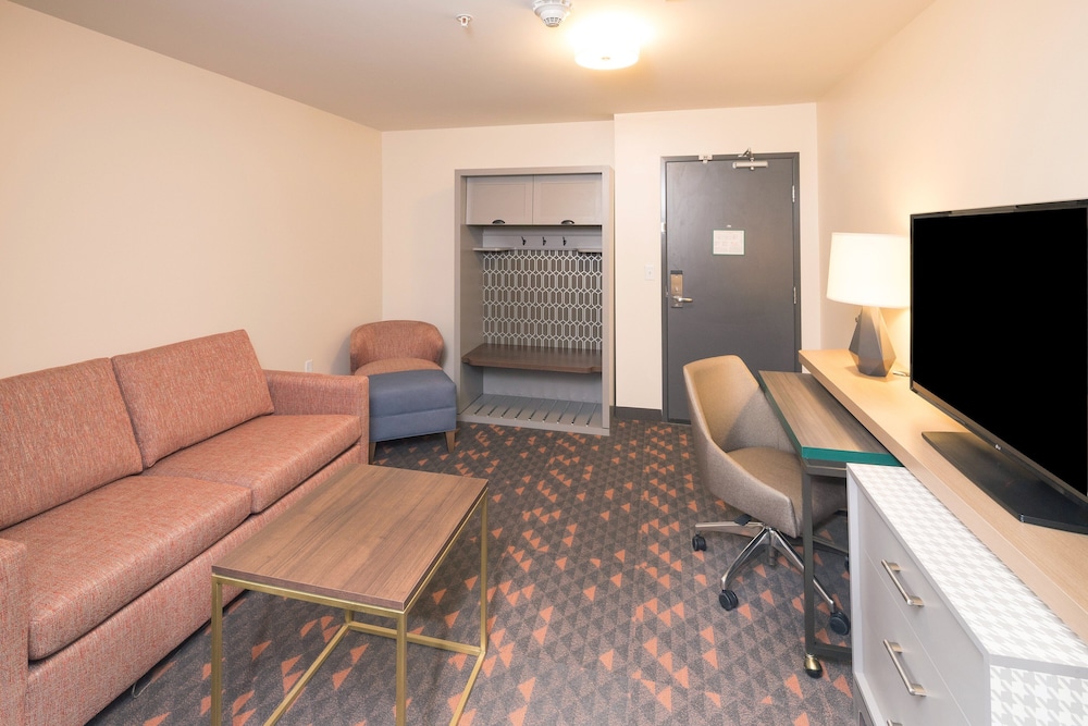 Holiday Inn Kalamazoo West - photo 17