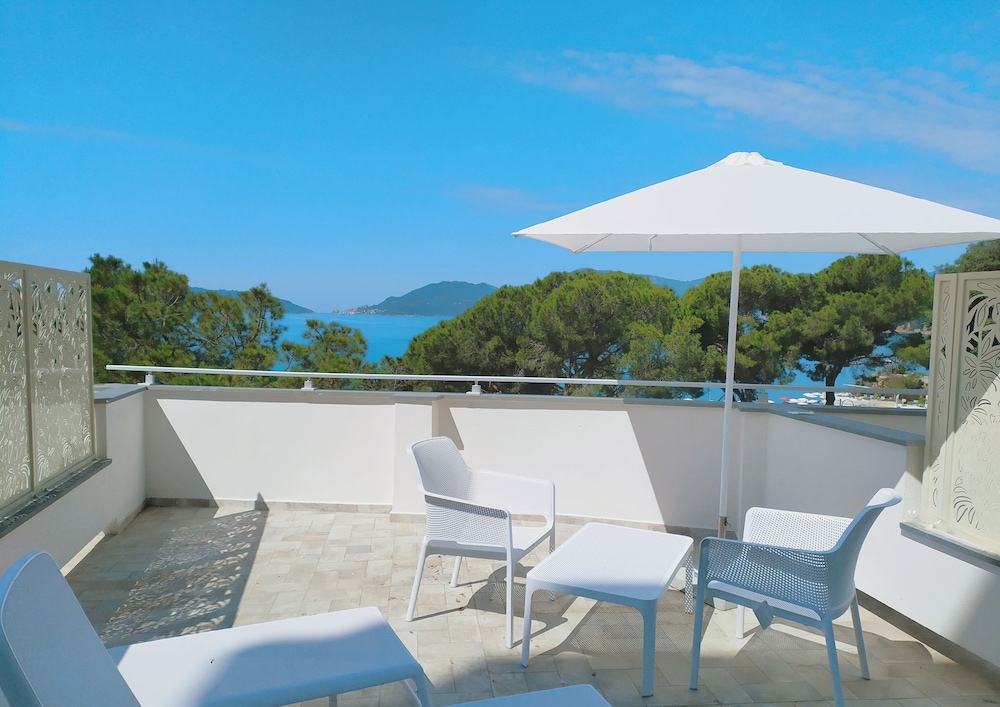 Hotel Byron — Lerici