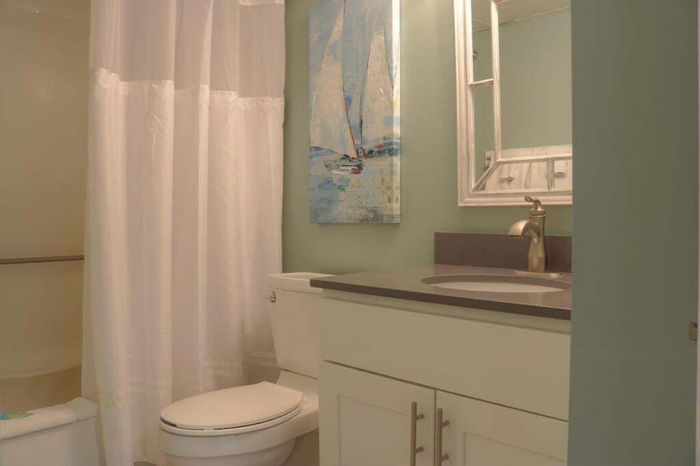 1104 Starfish Room by Atlantic Towers - photo 12