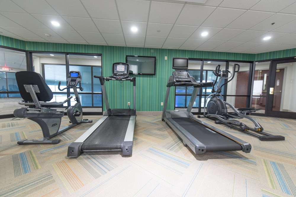 Holiday Inn Express Hotel & Suites in North East by IHG - carbon neutral hotel in North East