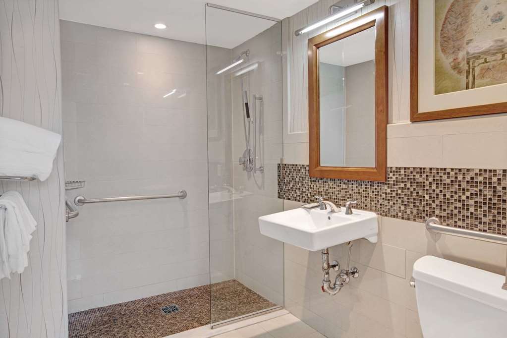 Wyndham Garden Chinatown - photo 17