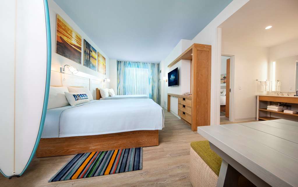 Universal's Endless Summer Resort Dockside Inn and Suites - photo 16