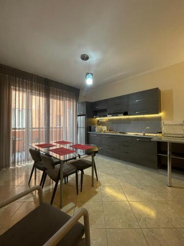 Kakis HOME City Centre Apartment — 4-Star Luxury Hotel in Tbilisi, Georgia