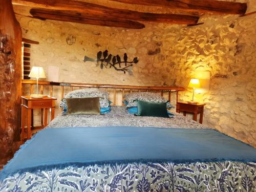 La Tour de Reves pet-friendly hotel Beaumont-La-Ronce