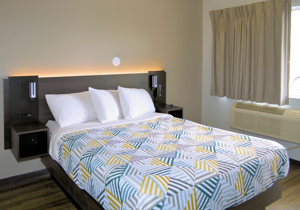 Motel 6 Reno NV Livestock Events Center - photo 10