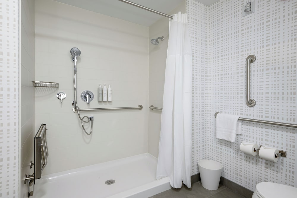 Hampton Inn by Hilton St. Louis Airport - photo 56