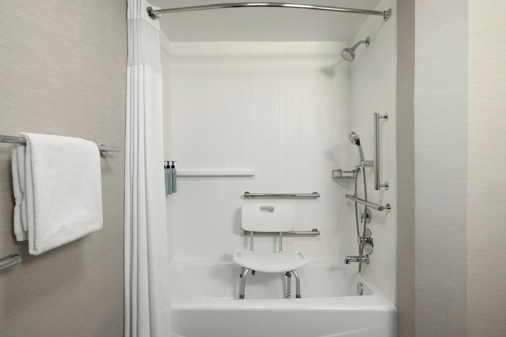 Courtyard by Marriott Kokomo - photo 16