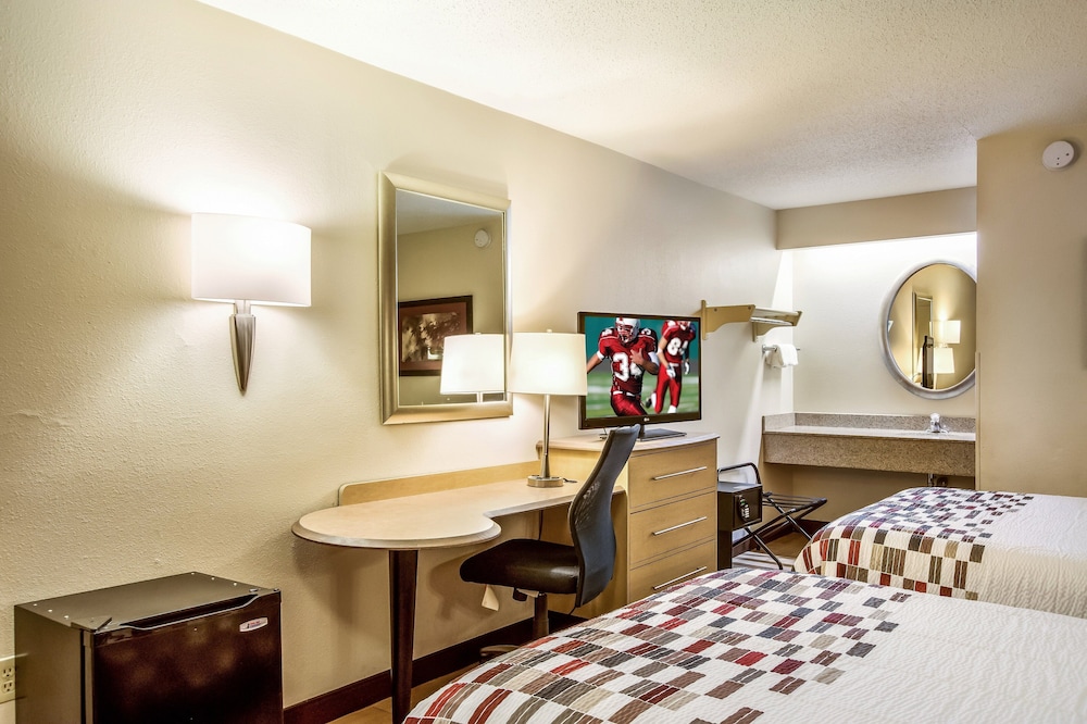 Red Roof Inn Detroit Plymouth Canton - photo 12