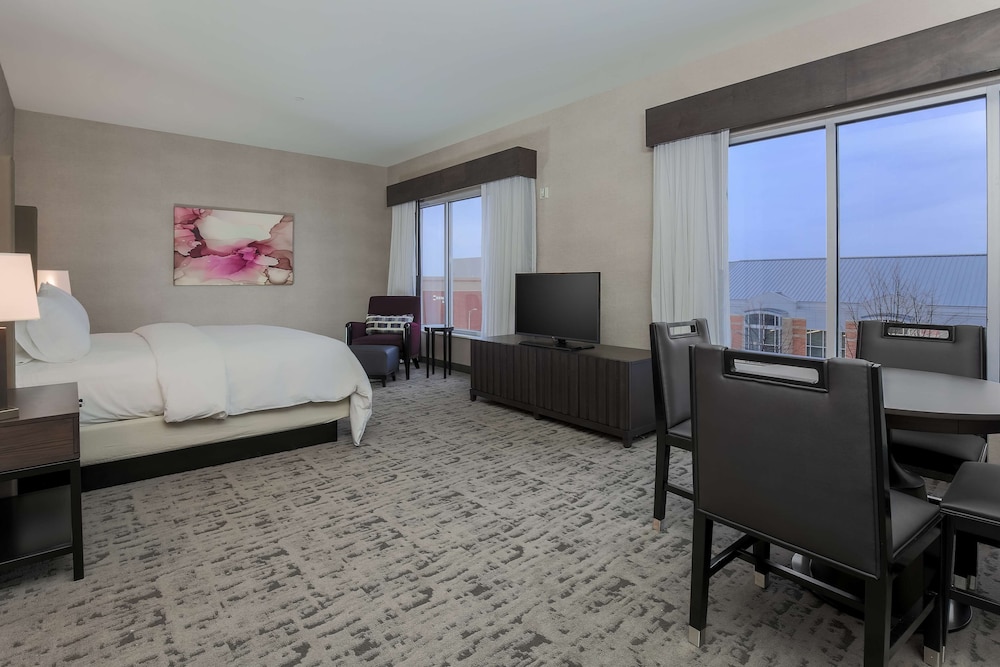 DoubleTree by Hilton Evansville - photo 27