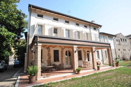 Il Giardino Del Conte Custoza — Marmirolo