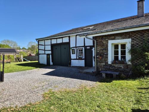 Les Colombages de Bergeval Ardennes Belges Trois Ponts Sauna — hotel in Trois-Ponts
