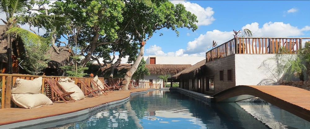 Hurricane Jeri Gardens in Camocim, Brasil